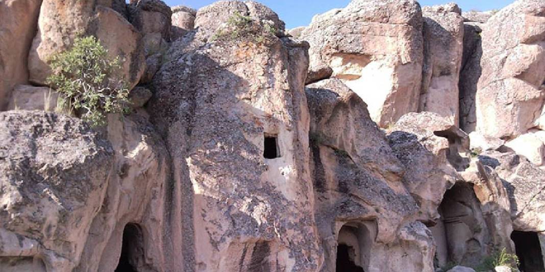 Ürgüp ya da Göreme sananlar yanılıyor! Türkiye’nin ikinci Kapadokya’sı: Bu doğa harikası keşfinizi bekliyor 5